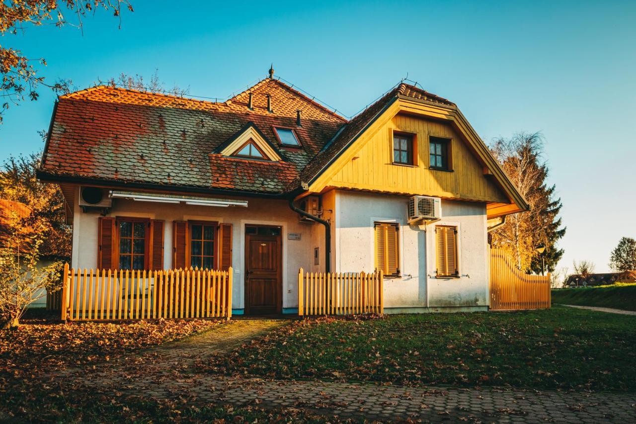 Sunny Apartment Moravske-Toplice Ngoại thất bức ảnh